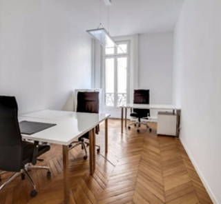 Bureau privé 19 m² 5 postes Location bureau Rue La Boétie Paris 75008 - photo 2